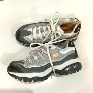 Womens Skechers LIKE NEW 👟👟